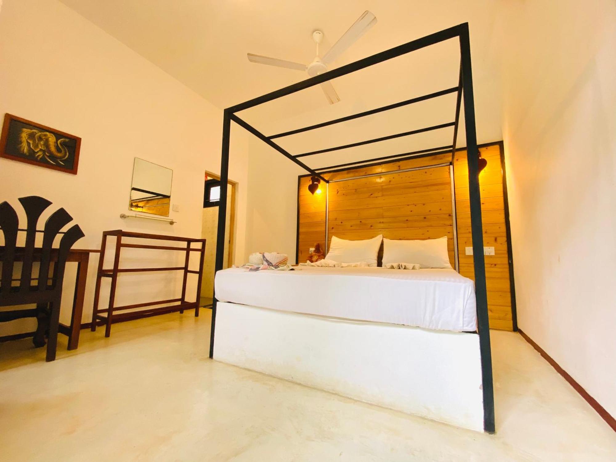 Rekawa Turtle Gate Hotel Tangalle Esterno foto