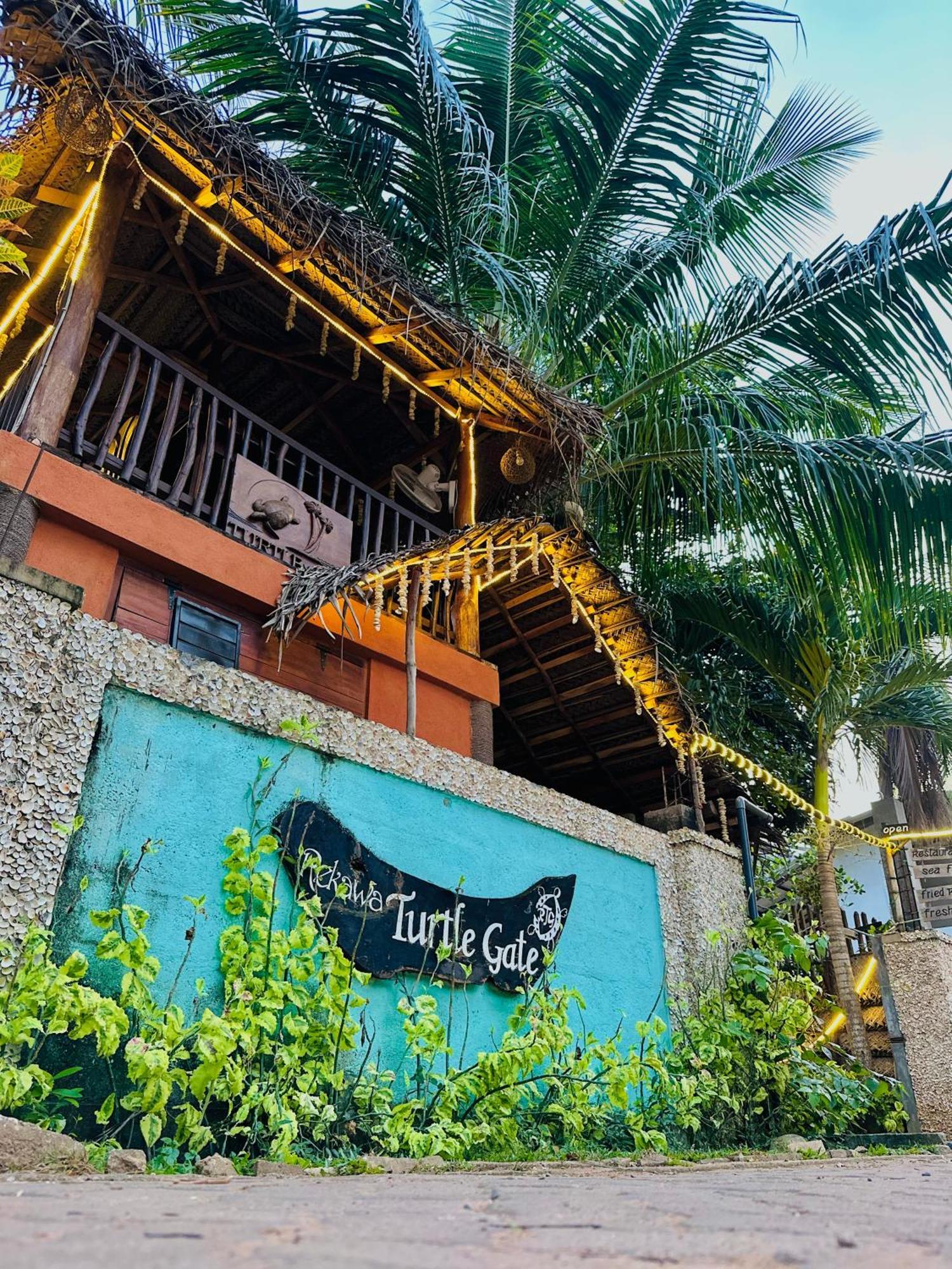 Rekawa Turtle Gate Hotel Tangalle Esterno foto